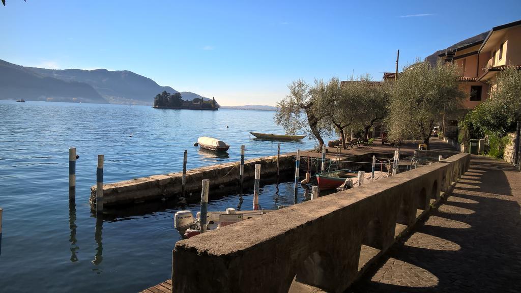 Residenza Borgo Antico Lejlighed Monte Isola Eksteriør billede